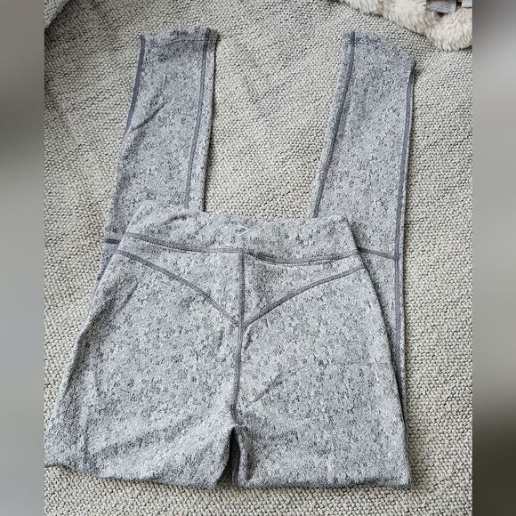 Gymshark grey leggings - Picture 1 of 4